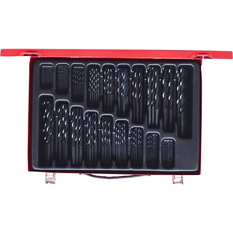 Rote Werkzeugkiste mit einer Auswahl an schwarzen Bohrern in unterschiedlichen Größen.